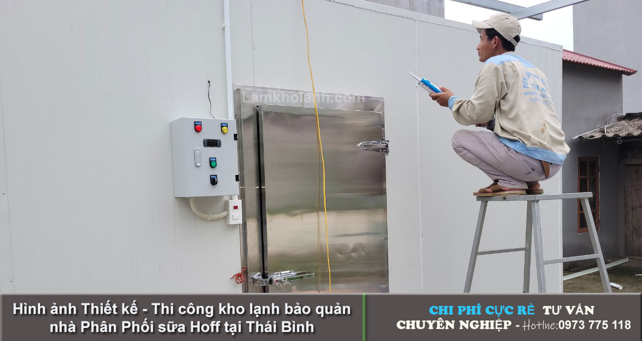 Hình ảnh kỹ thuật đang lắp đặt kho lạnh tại Thái Bình